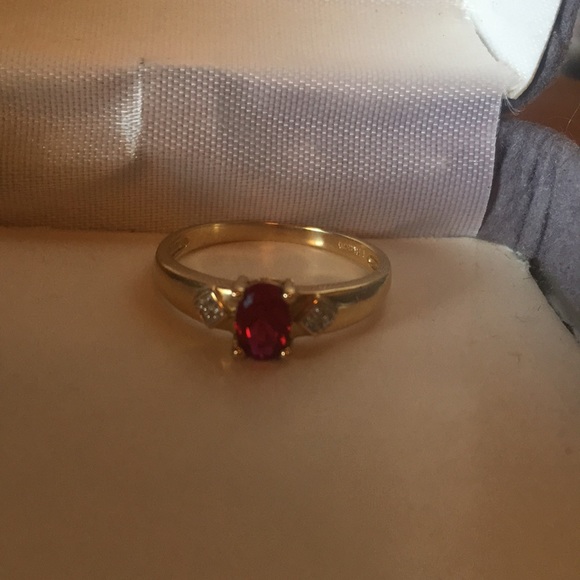 Gold ring with a ruby. Open to offers - Picture 2 of 4